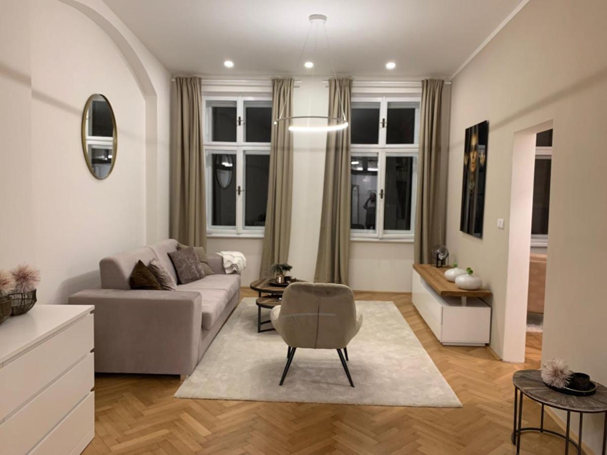 Appartamento Bella Vista Collonade Karlovy Vary Esterno foto